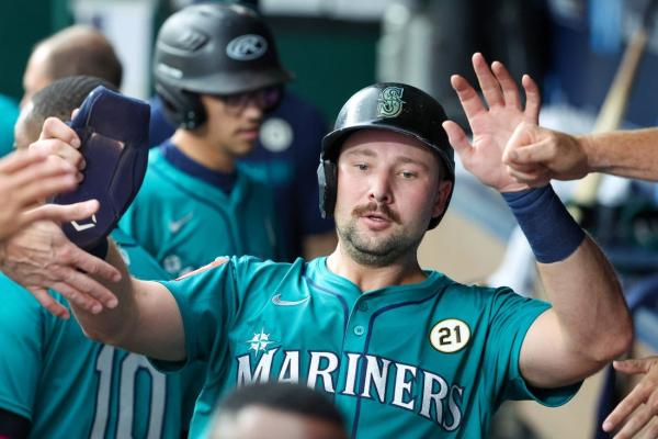 Cal Raleigh produces record-setting homer night as Mariners blast Royals