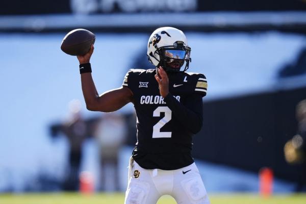 Colorado QB Shedeur Sanders wins Unitas Award