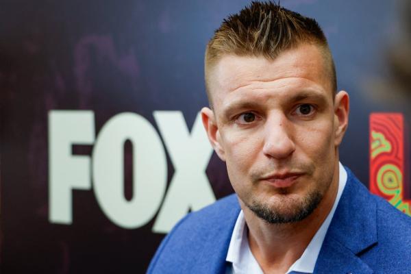 Rob Gronkowski to sign 1-day contract, retire as a Patriot