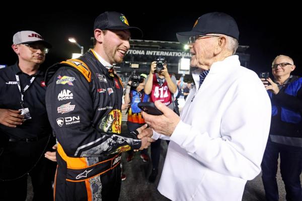 Chase Briscoe earns Toyota’s first Daytona 500 pole