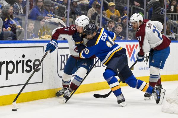 Jordan Binnington leads Blues past Avalanche