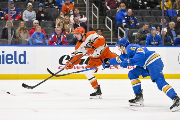 Ducks cruise to easy win over struggling Blues