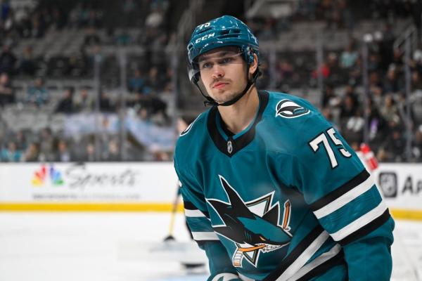 Avalanche trade F Oskar Olausson to Sharks for F Danil Gushchin