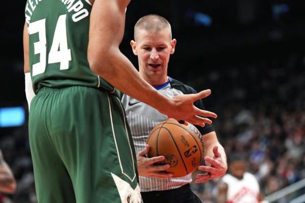 NBA roundup: Giannis Antetokounmpo cuts hand, nets triple-double