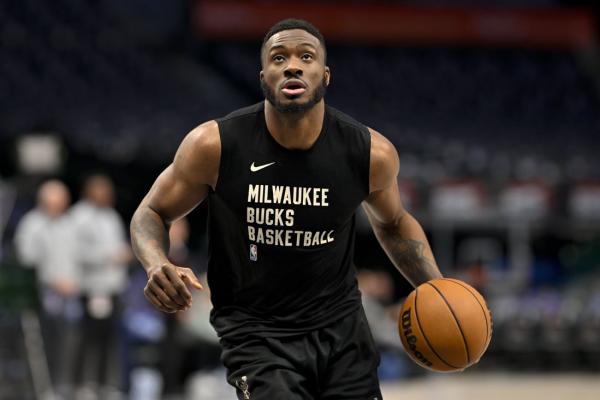 Bucks bring back F Thanasis Antetokounmpo