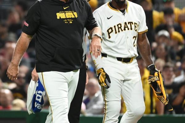 Pirates’ Andrew McCutchen (quad) exits vs. D-backs