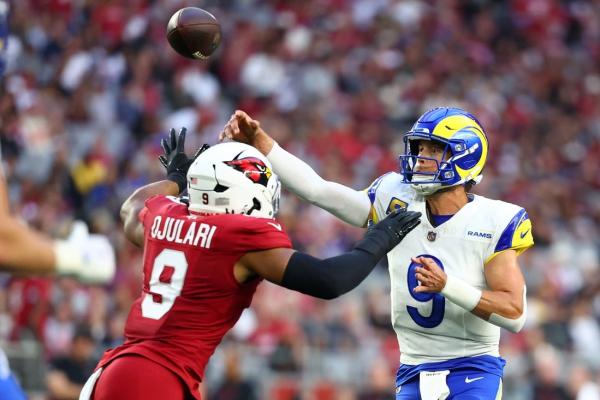 Rams thump Cardinals, move back on top NFC