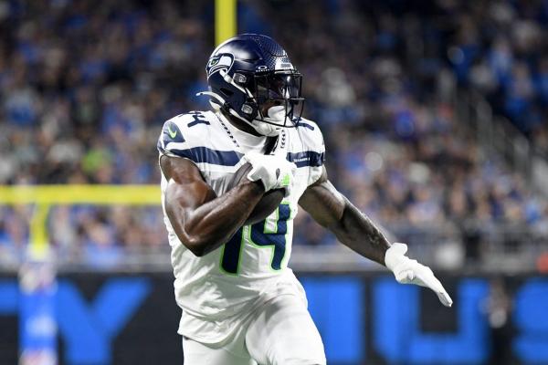 Report: Seahawks WR DK Metcalf has sprained MCL thumbnail