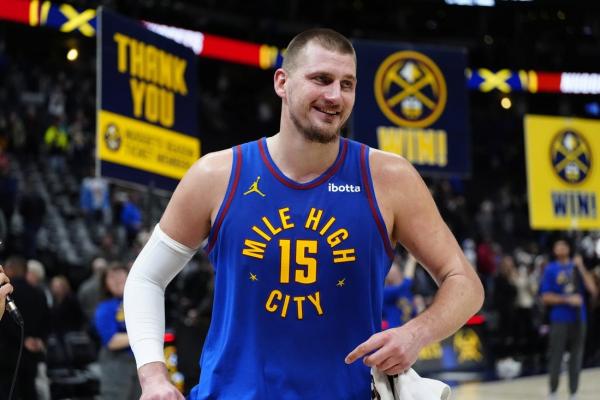 NBA roundup: Nikola Jokic's 5th straight triple-double lifts Nuggets thumbnail