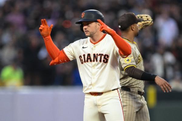 Giants overcome 5-run deficit, nip Padres 6-5