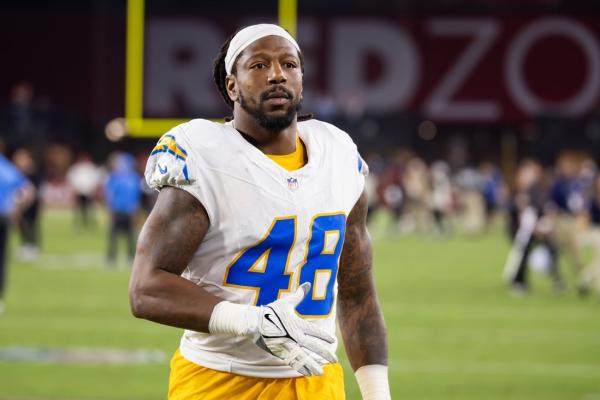 Chargers sign OLB Bud Dupree to contract extension