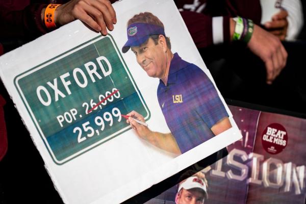 Ole Miss’ Lane Kiffin says he’ll declare decision Saturday