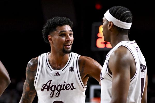 No. 23 Texas A&M aims to hand Oregon first loss at Players Era