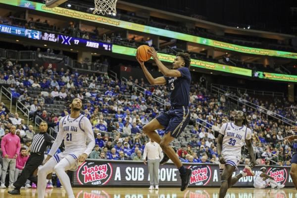Xavier holds off Seton Hall for fourth win in a row