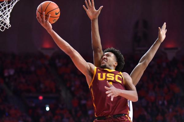 USC looks to build momentum in encounter vs. Iowa