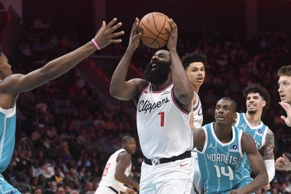 NBA roundup: James Harden scores Clippers-record 55 in win
