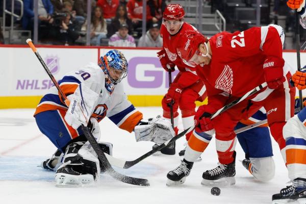 Max Shabanov strikes twice as Islanders blank Red Wings