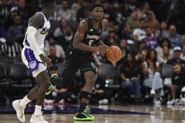 Anthony Edwards, Timberwolves try for rebound vs. Kings after late collapse