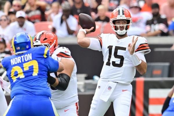 Browns GM says team plans to start season with four QBs on roster thumbnail