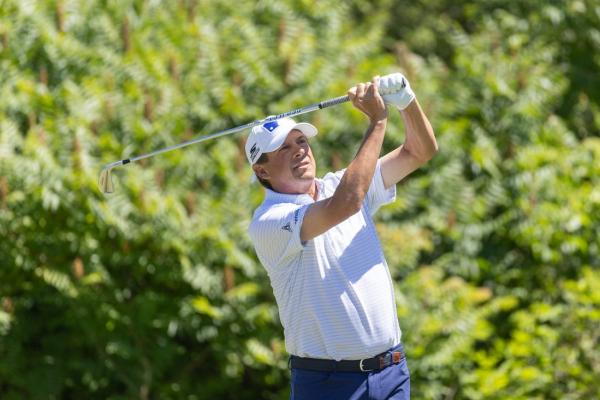 Billy Andrade uses birdie binge to grab 4-shot Sanford lead