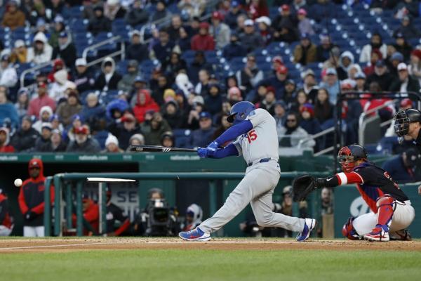 Giants sign C Austin Barnes to minor-league deal