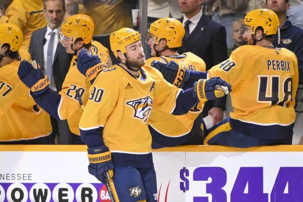 Predators snap 4-game losing skid with win over Canucks