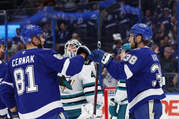 Five-goal first period powers Lightning to rout of Sharks