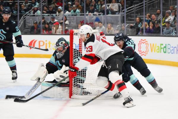 Devils shed losing streak, edge Kraken