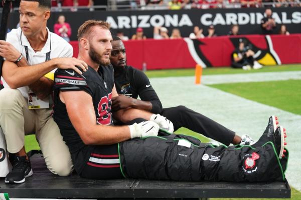 Cardinals TE Tip Reiman (ankle) carted off vs. Titans