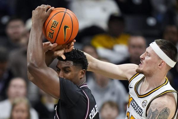 Wade Taylor IVâs 3-pointer lifts No. 10 Texas A&M past No. 15 Missouri