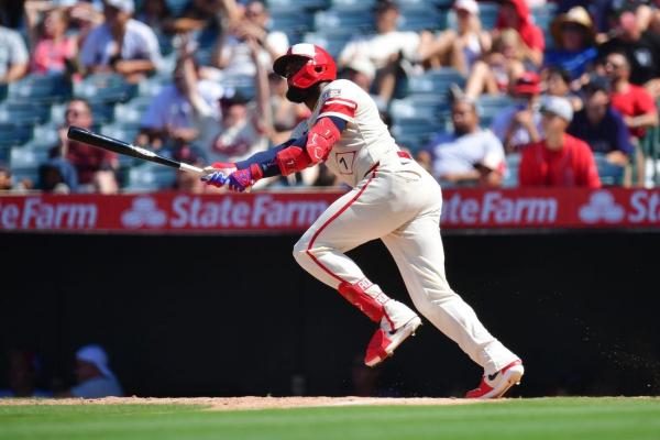 Jo Adell's three-run shot pushes Angels past Mariners thumbnail