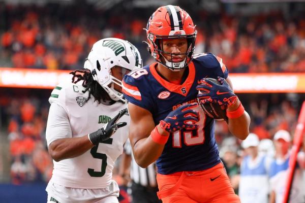 QB Kyle McCord shines in Syracuse debut for win over Ohio