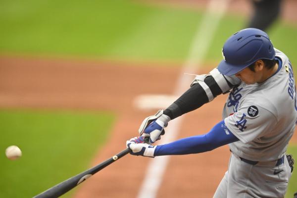 Shohei Ohtani smashes 20th homer as Dodgers pound Guardians