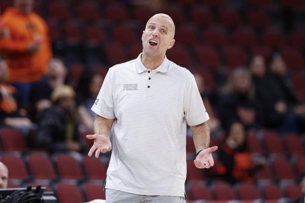 Oklahoma State uses late run to push past Kansas City