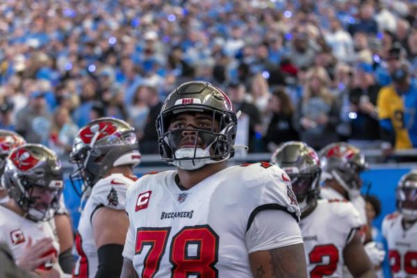 Bucs LT Tristan Wirfs sits out team drills thumbnail