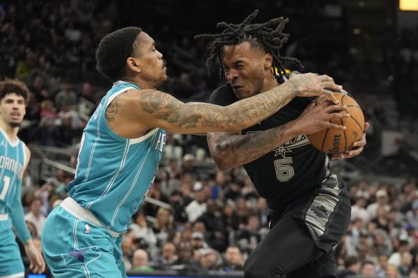 Spurs look to salvage split of homestand vs. Pelicans