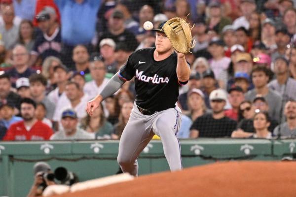 Trevor Story rallies Red Sox past Marlins