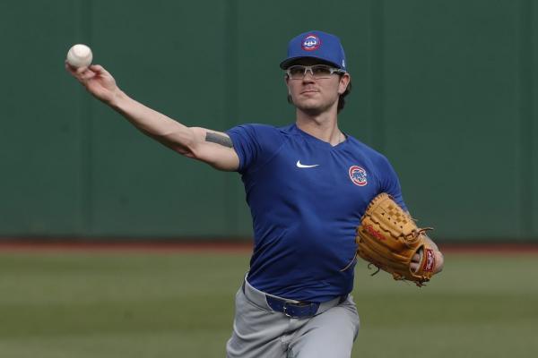 Cubs reliever Ethan Roberts exits game with apparent injury thumbnail