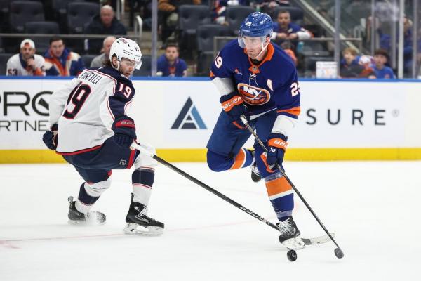 Avalanche, Islanders aim to build on wild wins