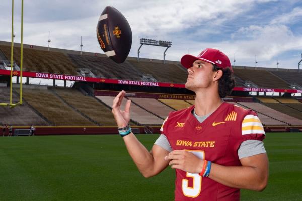 Ireland backdrop for K-State, Iowa State in international Farmageddon