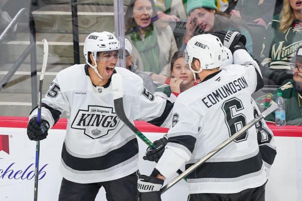 Tied atop division, Kings get to settle in at home vs. Canucks