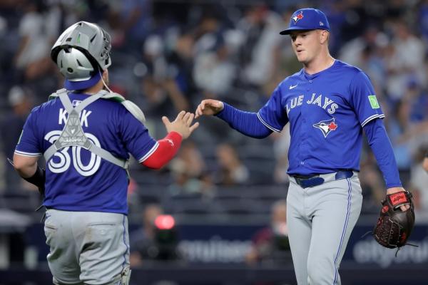 MLB roundup: Blue Jays dominate rival Yankees again