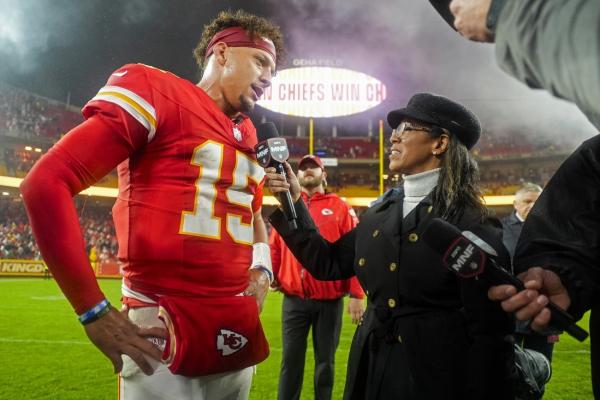 ESPN adds second sideline reporter to ‘MNF’ teams