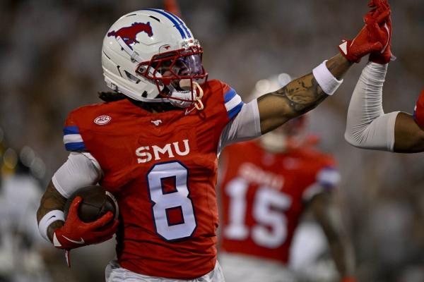 Kevin Jennings tosses 2 TDs in No. 16 SMU’s win over East Texas A&M