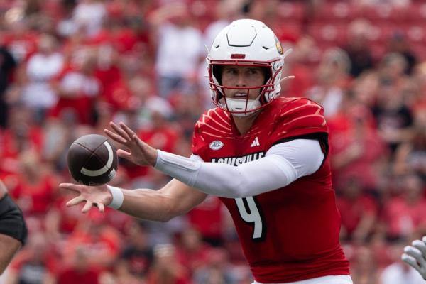 Tyler Shough leads Louisville in rout of Austin Peay