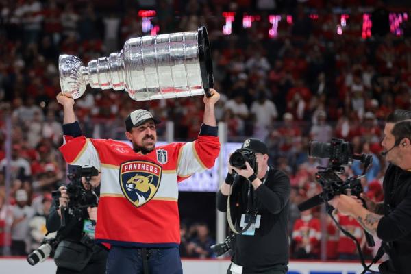 Reports: Cup champ Panthers extend Brad Marchand, Aaron Ekblad