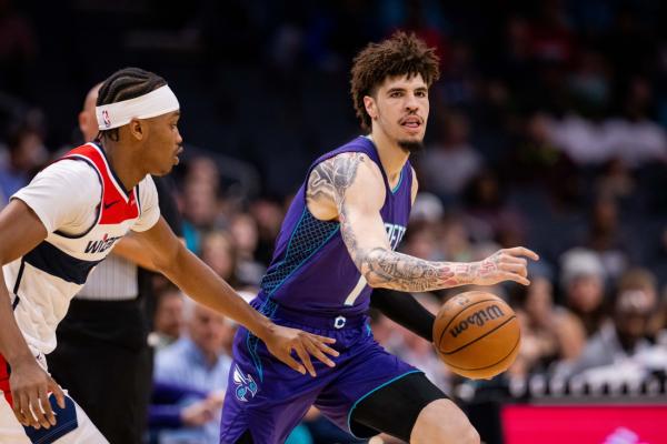 Wizards post four-game season sweep of Hornets