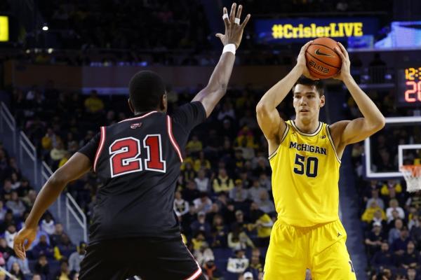 Michigan, USC set to meet for first time since 1981