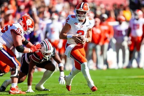 Ball-control offense carries Clemson past South Carolina 28-14