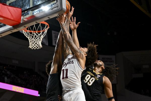 Vanderbilt hangs on to take down No. 12 Texas A&M